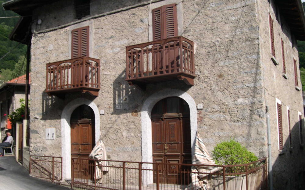 Casa cielo terra con giardino